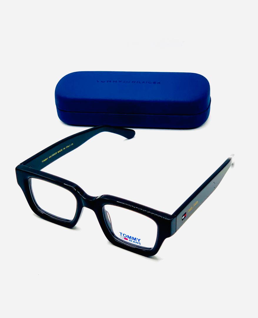 THF78922 Black Frame